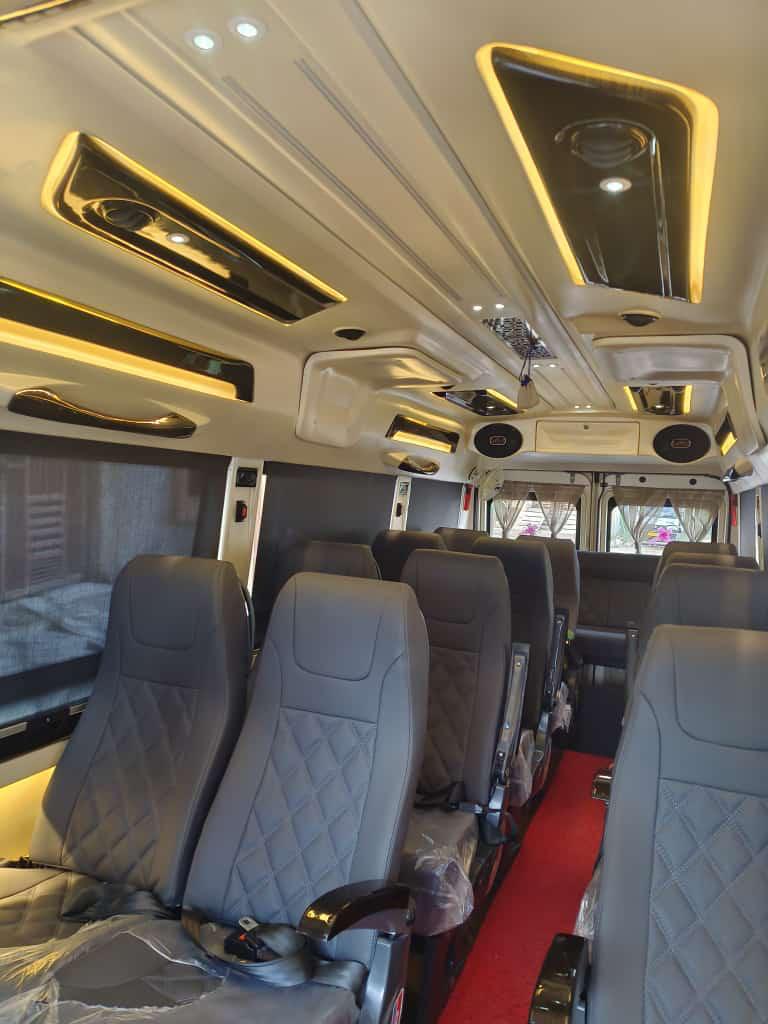 Tempo Traveller in Udaipur